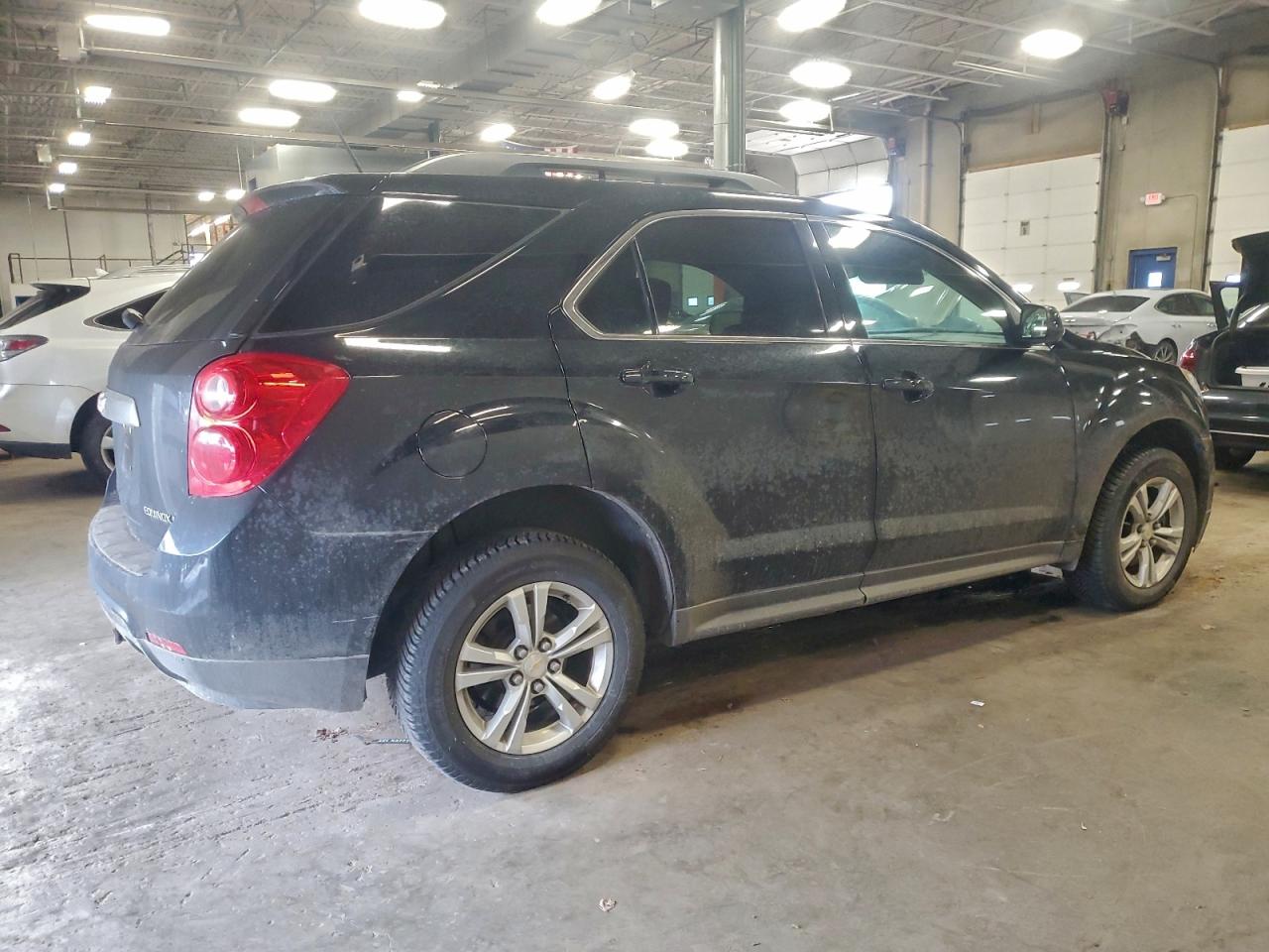 2015 CHEVROLET EQUINOX LT photo 3