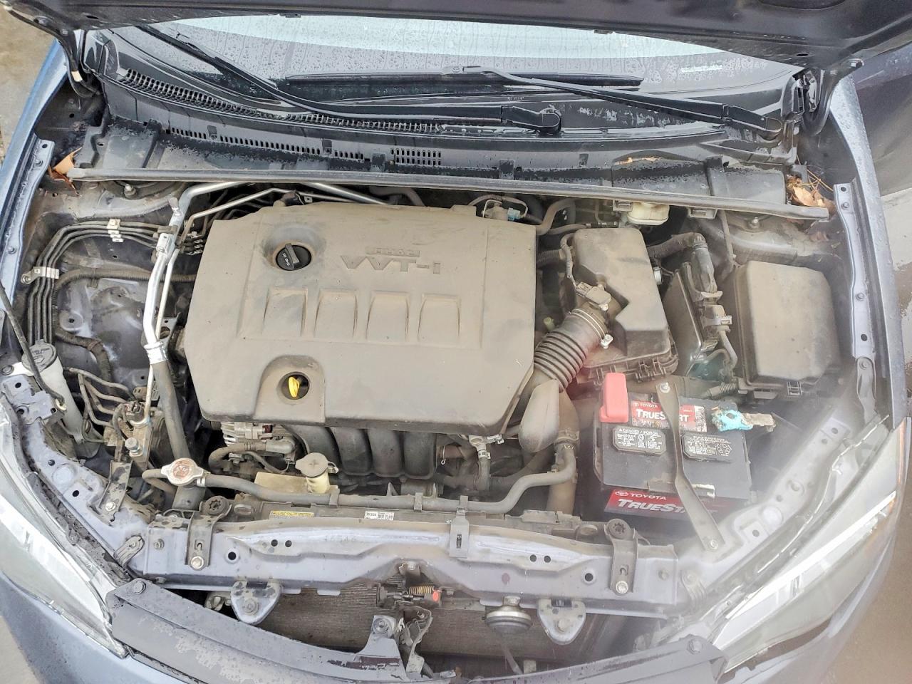 2019 TOYOTA COROLLA LE photo 11
