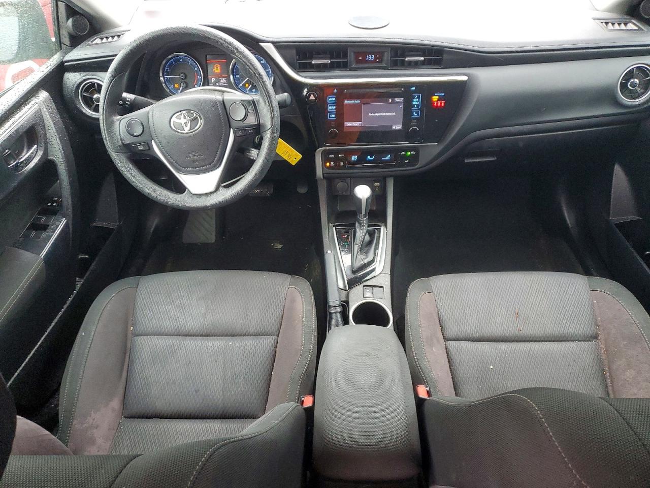 2019 TOYOTA COROLLA LE photo 8