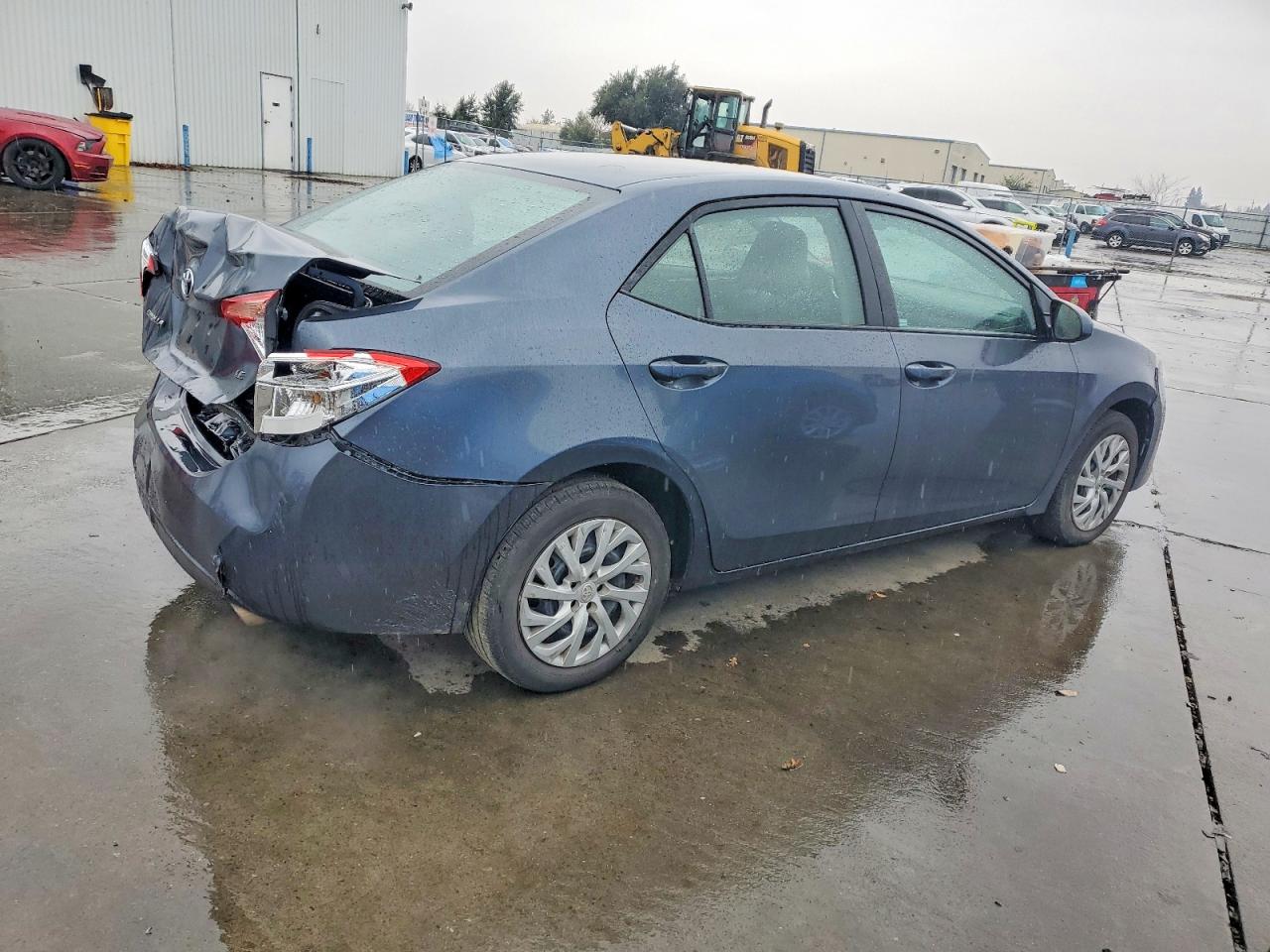 2019 TOYOTA COROLLA LE photo 3