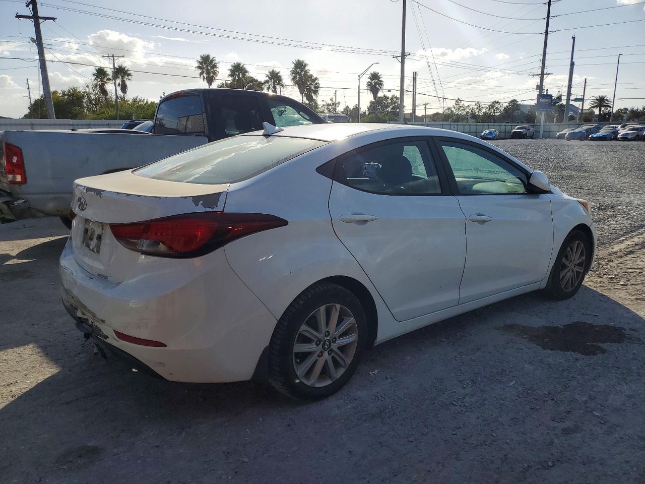2015 HYUNDAI ELANTRA SE photo 3