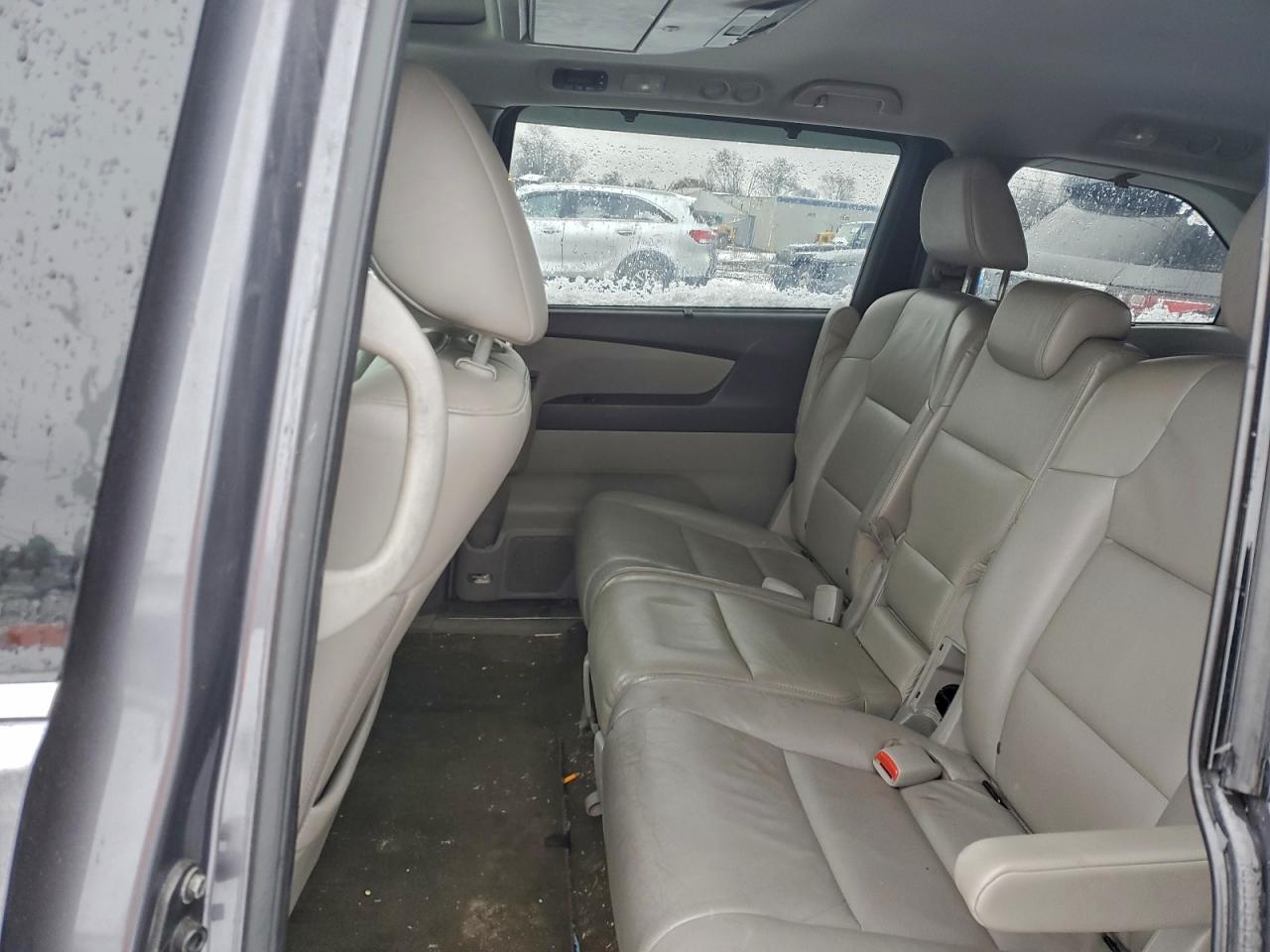 2014 HONDA ODYSSEY TOURING photo 11