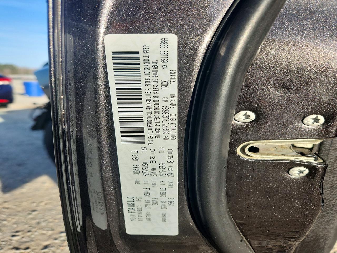 2018 RAM 1500 SLT photo 13