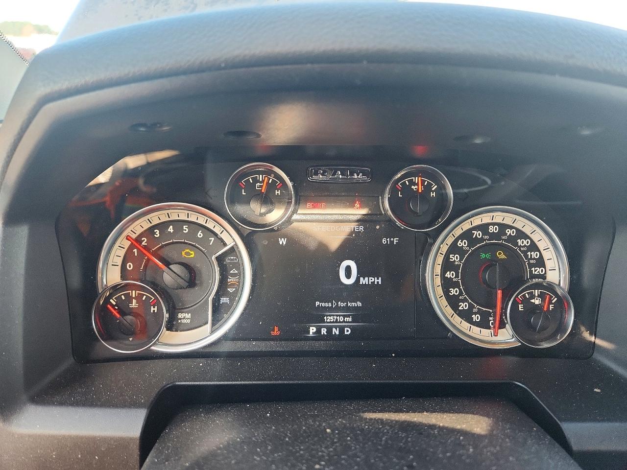 2018 RAM 1500 SLT photo 9