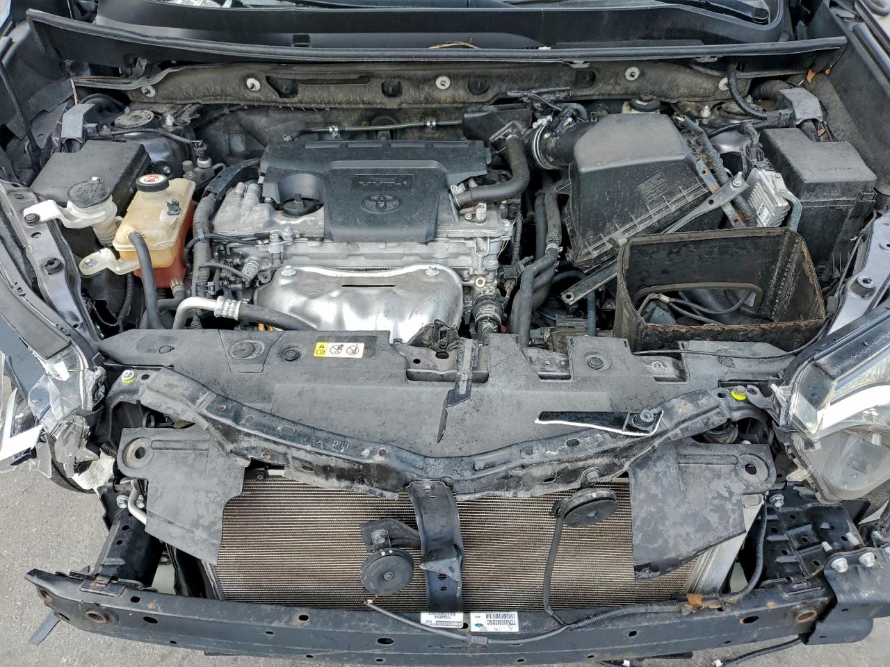 2018 TOYOTA RAV4 LE photo 11