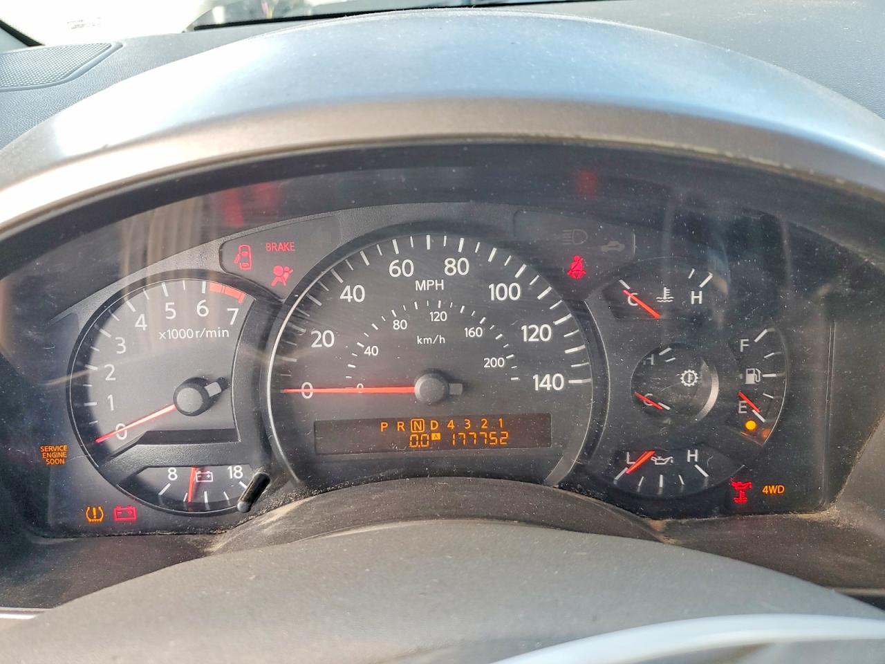 2004 NISSAN ARMADA SE photo 9