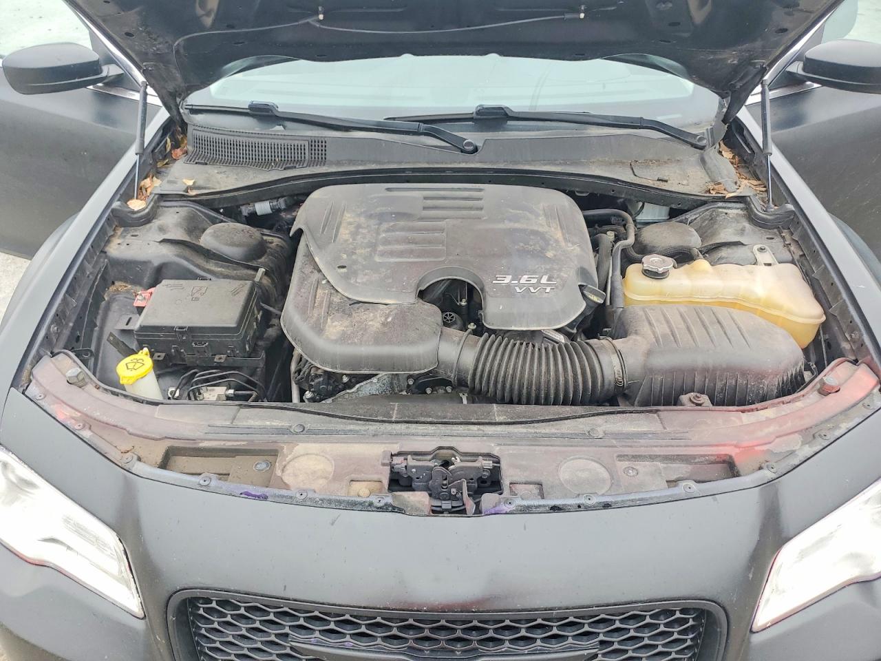 2018 CHRYSLER 300 TOURING photo 11