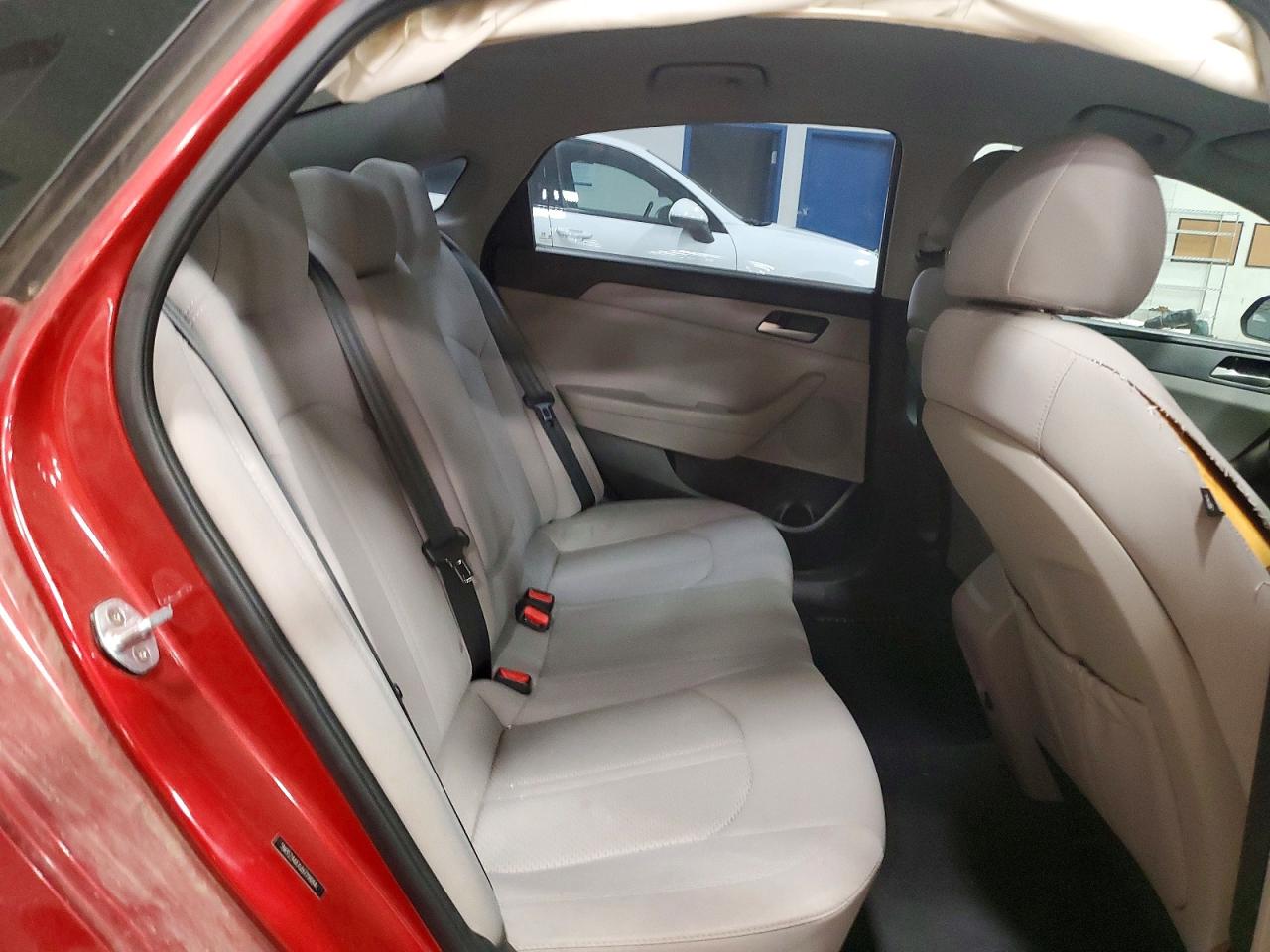 2018 HYUNDAI SONATA SE photo 10