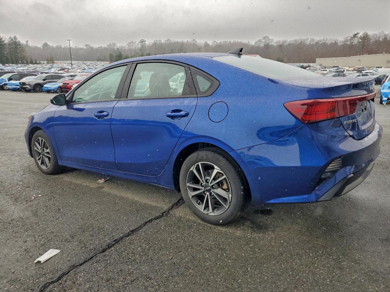 2024 KIA FORTE LX photo 2