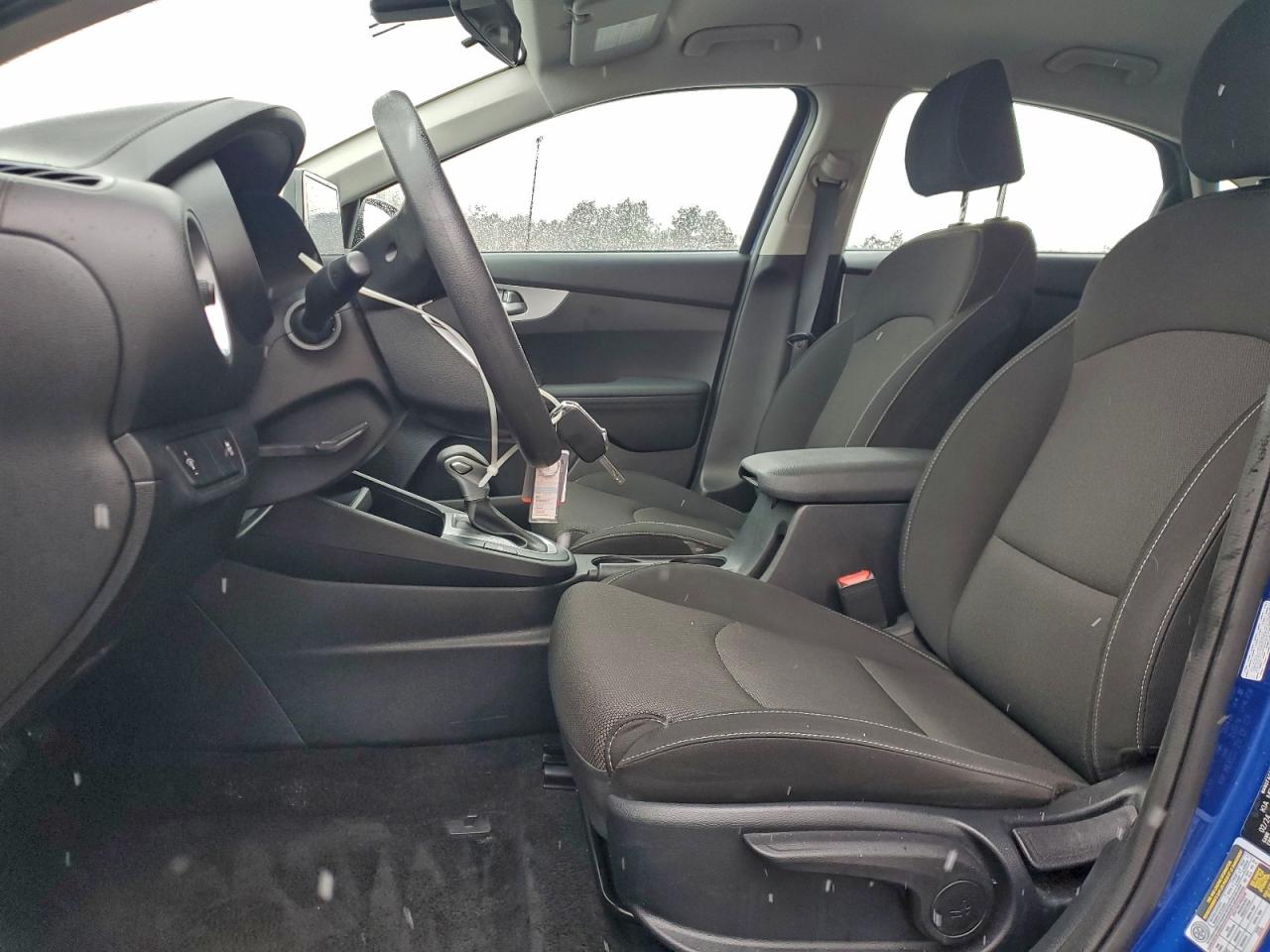 2024 KIA FORTE LX photo 7