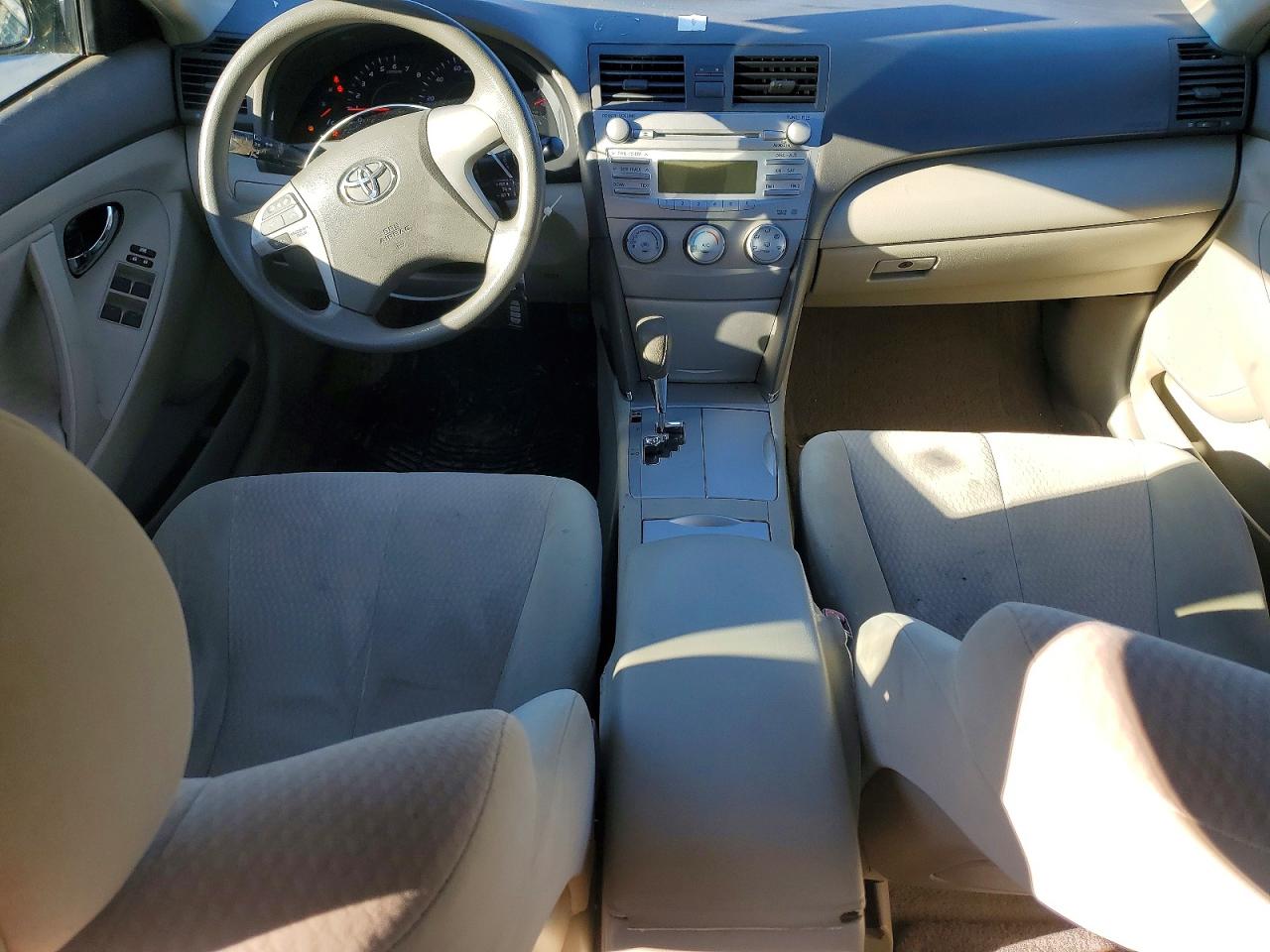 2011 TOYOTA CAMRY BASE photo 8