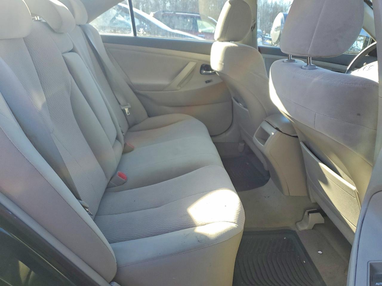 2011 TOYOTA CAMRY BASE photo 10