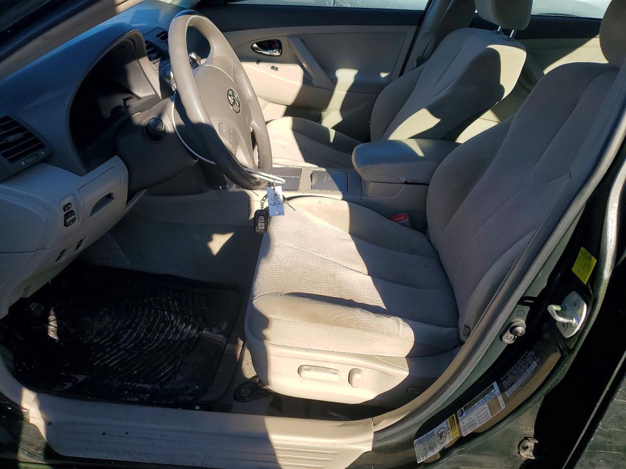 2011 TOYOTA CAMRY BASE photo 7