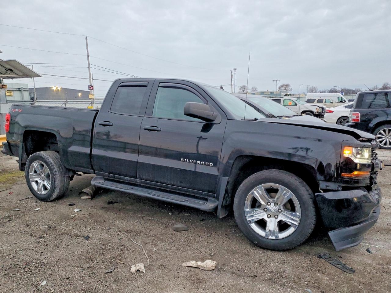 2018 CHEVROLET SILVERADO K1500 CUSTOM photo 4