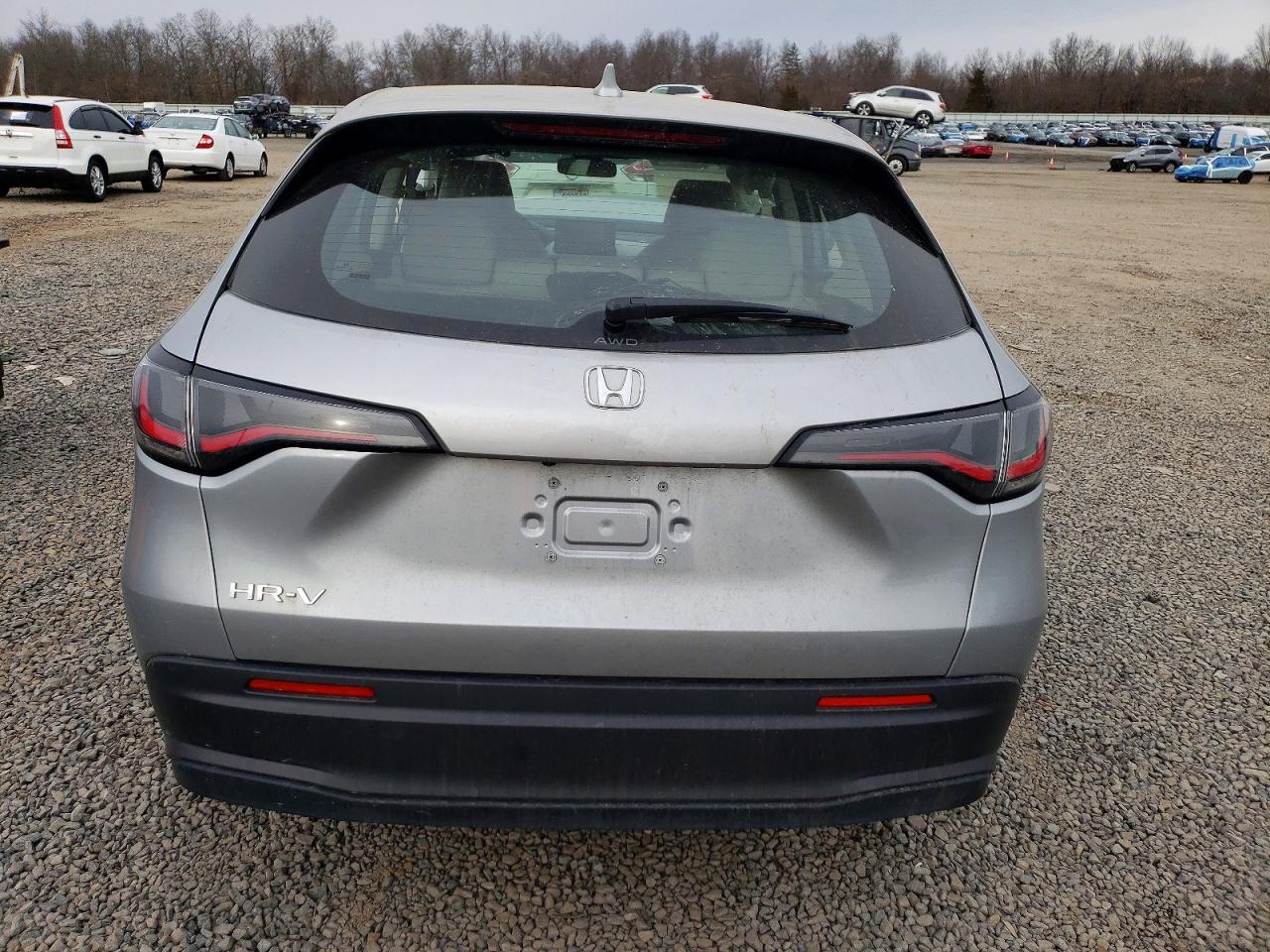 2024 HONDA HR-V LX photo 6