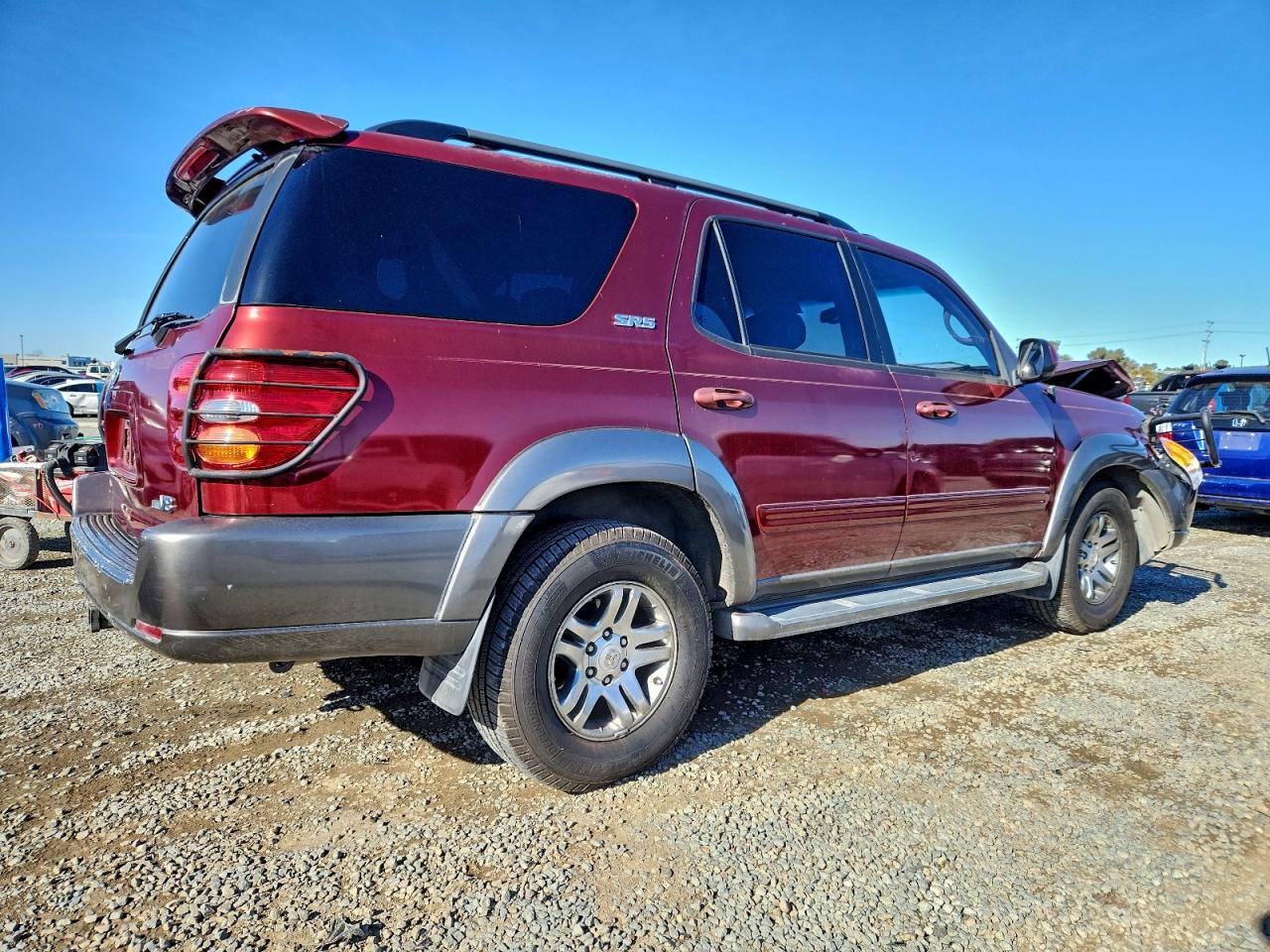 2004 TOYOTA SEQUOIA SR5 photo 3
