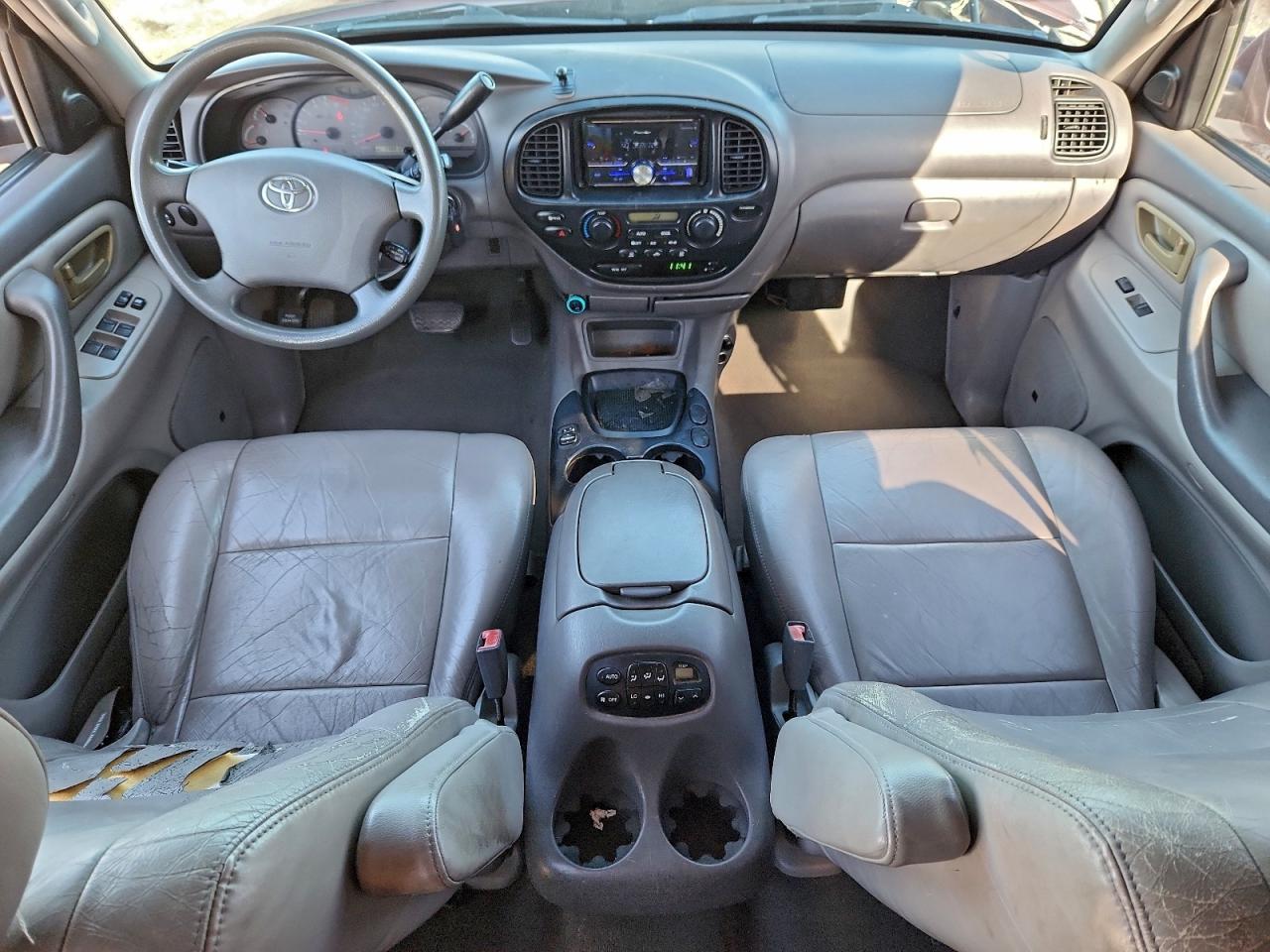 2004 TOYOTA SEQUOIA SR5 photo 8