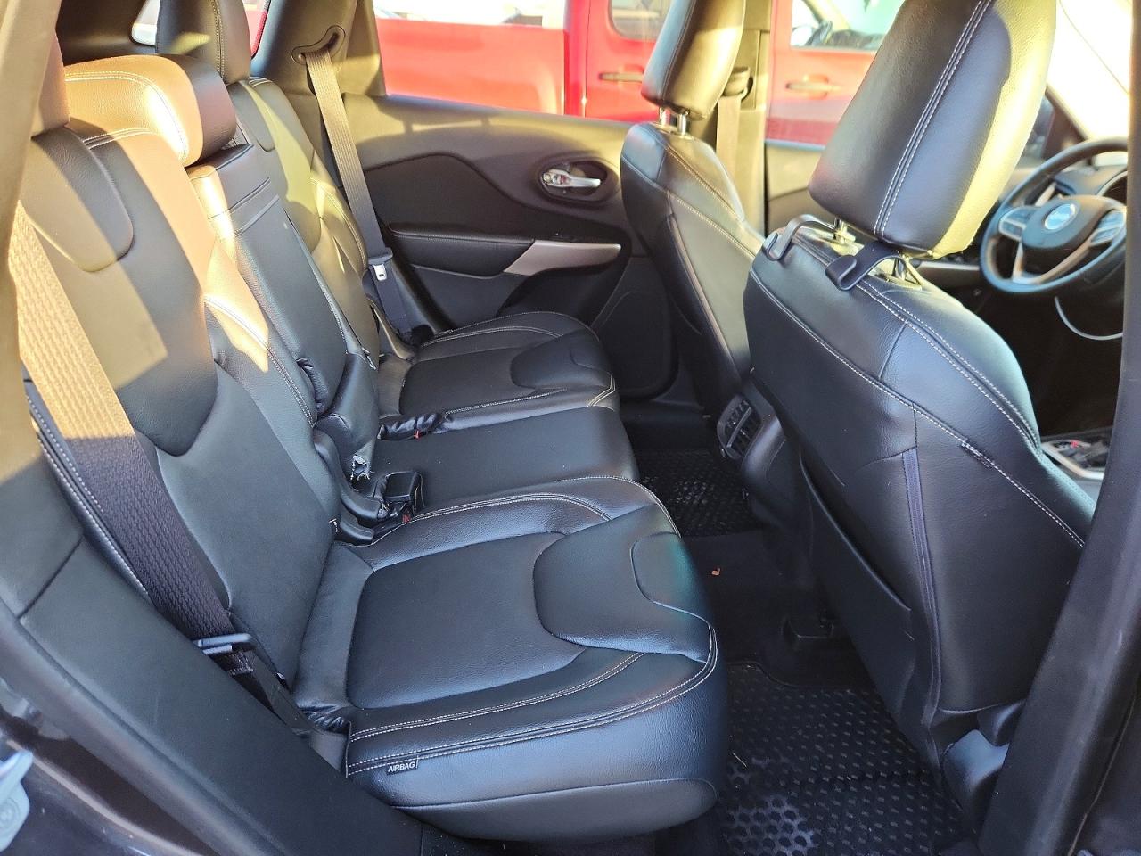 2017 JEEP CHEROKEE LATITUDE photo 10