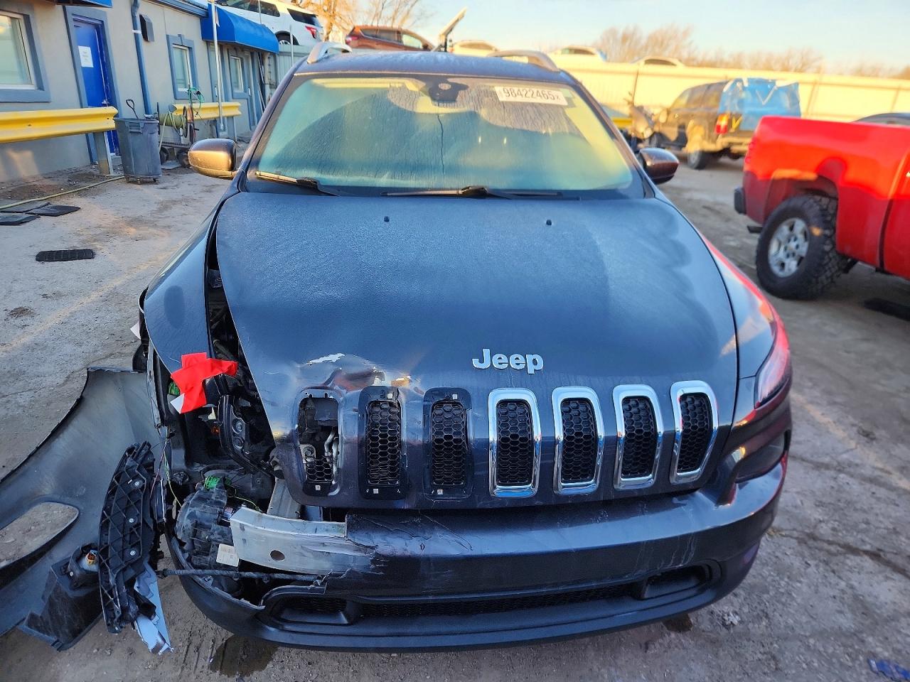 2017 JEEP CHEROKEE LATITUDE photo 5