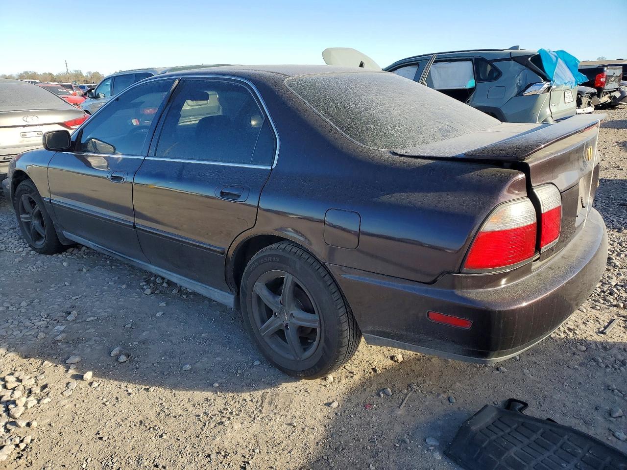 1997 HONDA ACCORD SE photo 2