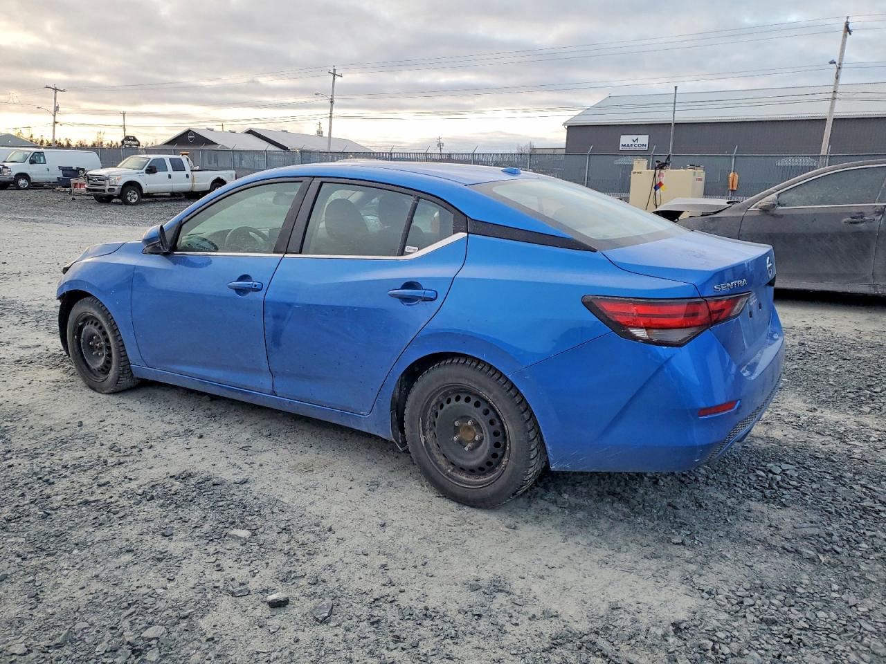 2022 NISSAN SENTRA SV photo 2