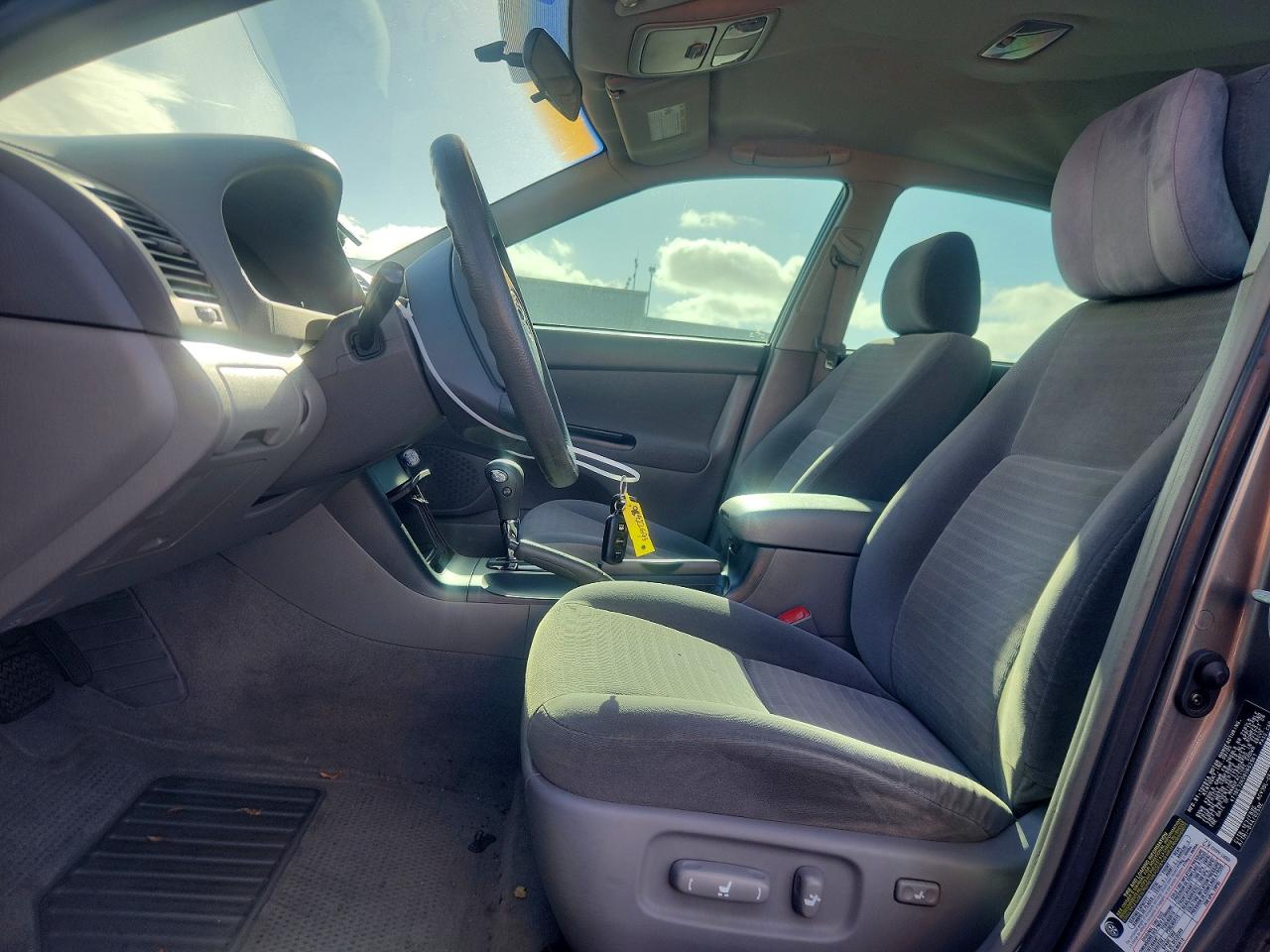 2006 TOYOTA CAMRY LE photo 7