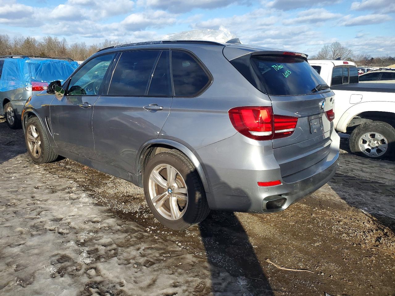 2015 BMW X5 XDRIVE35I photo 2