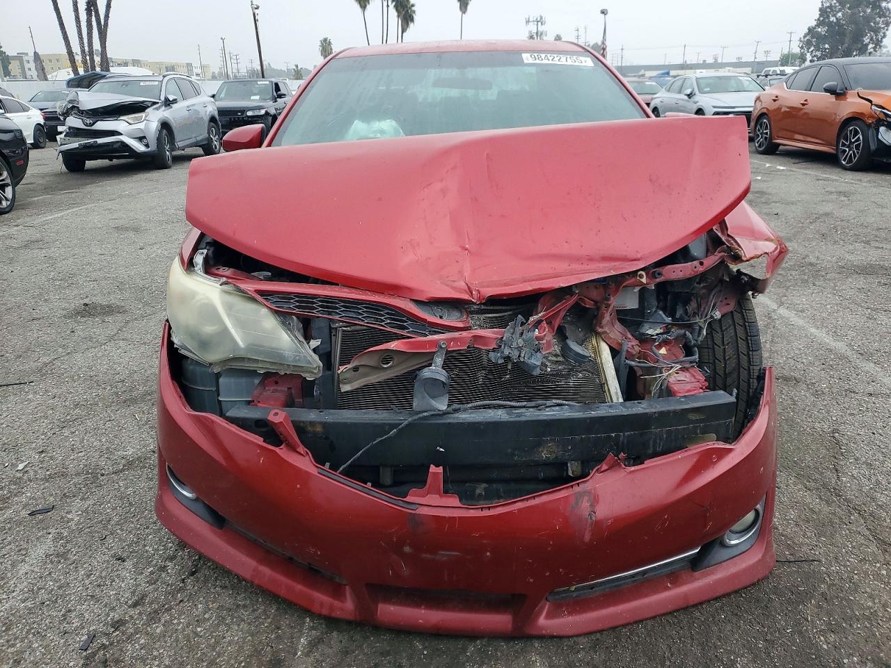 2014 TOYOTA CAMRY L photo 5
