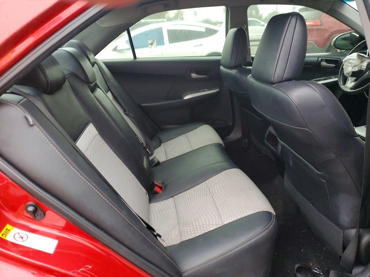 2014 TOYOTA CAMRY L photo 10