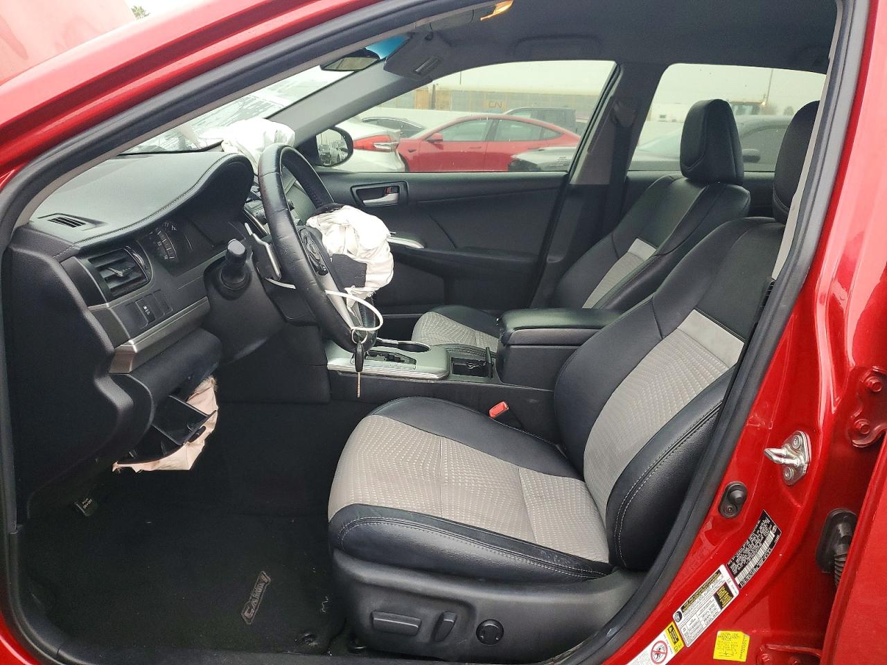 2014 TOYOTA CAMRY L photo 7