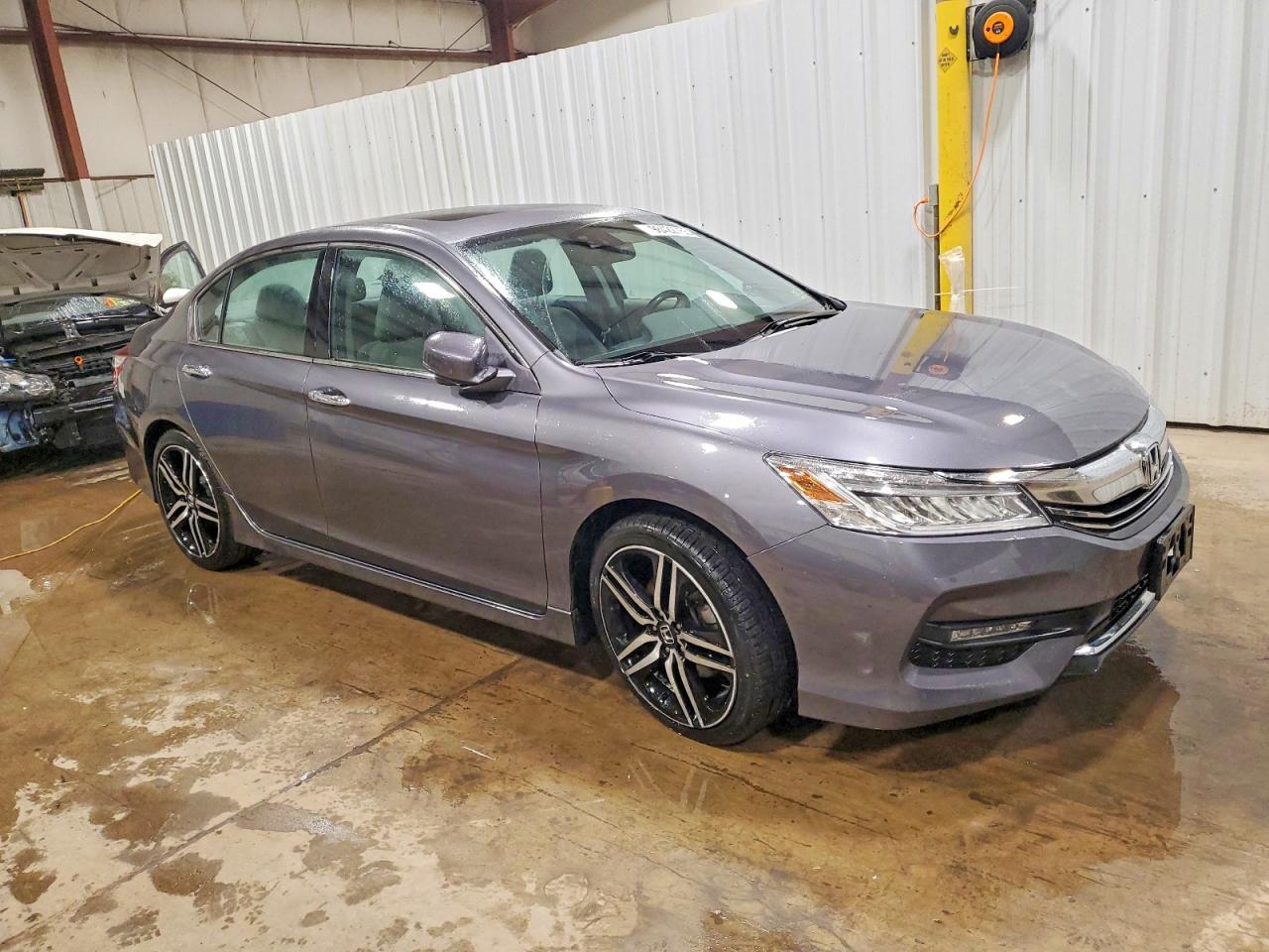 2016 HONDA ACCORD TOURING photo 4