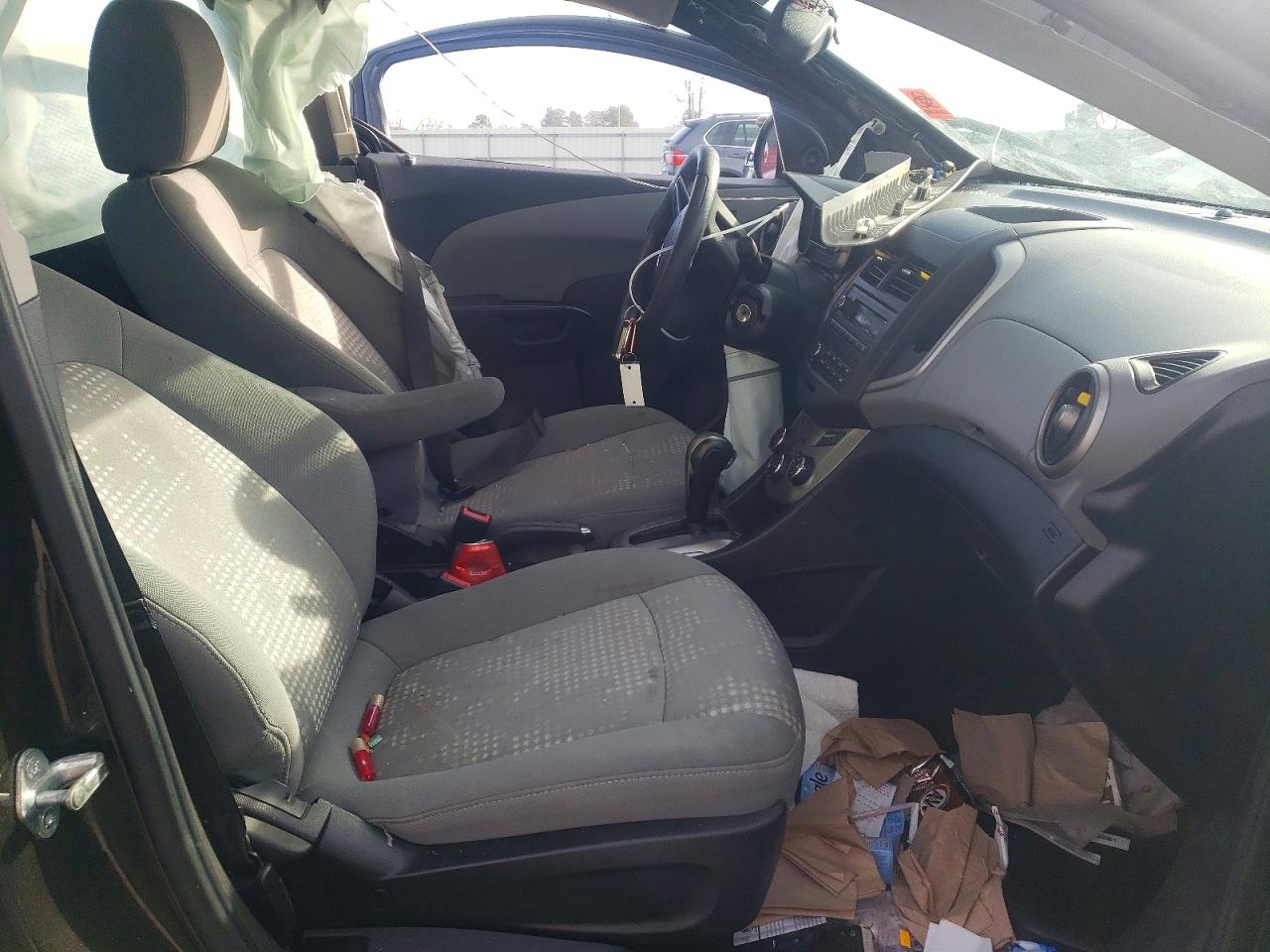 2014 CHEVROLET SONIC LS photo 7