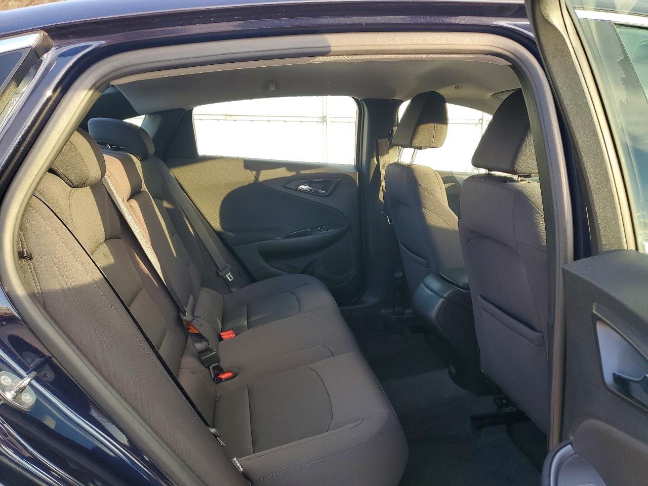 2017 CHEVROLET MALIBU LS photo 10