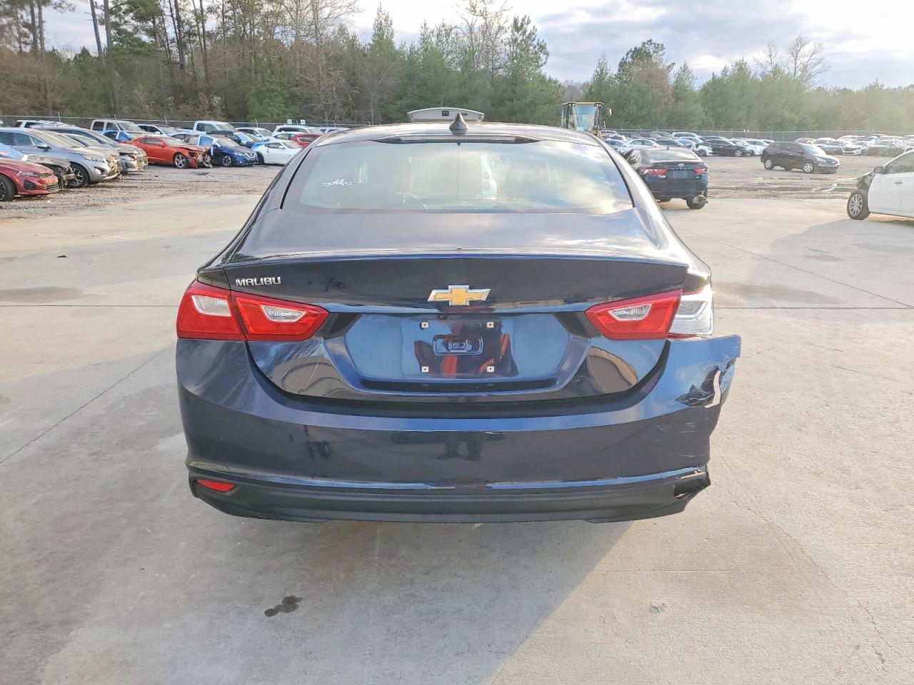 2017 CHEVROLET MALIBU LS photo 6