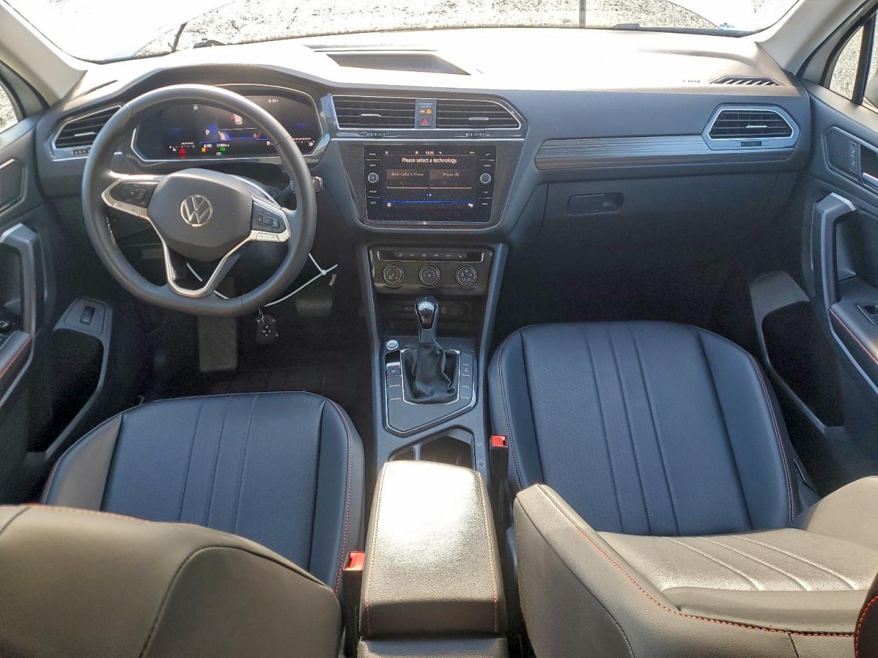 2024 VOLKSWAGEN TIGUAN SE photo 8