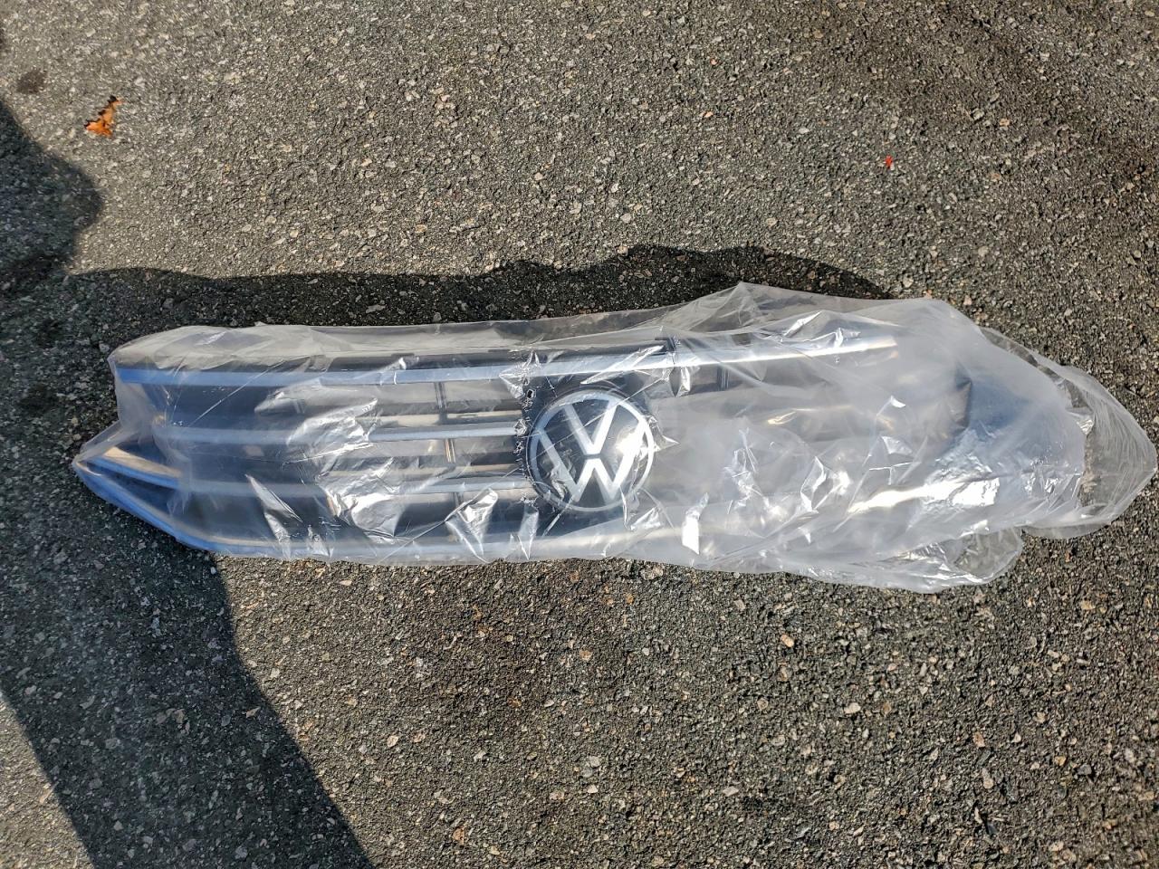 2024 VOLKSWAGEN TIGUAN SE photo 13