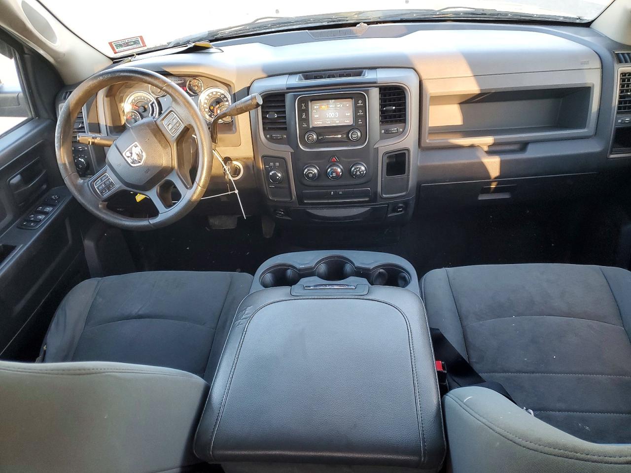 2013 RAM 1500 ST photo 8