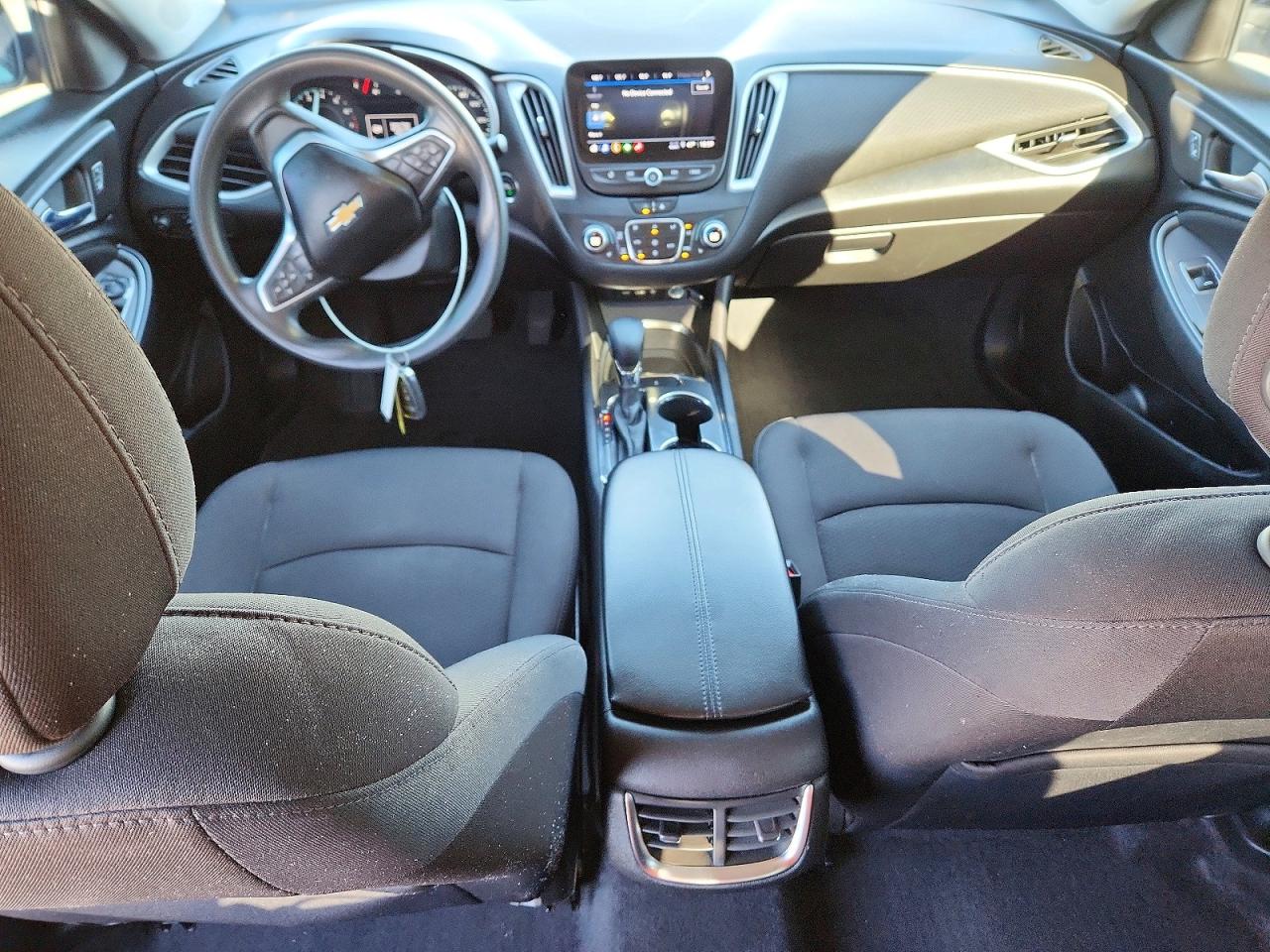 2022 CHEVROLET MALIBU LT photo 8
