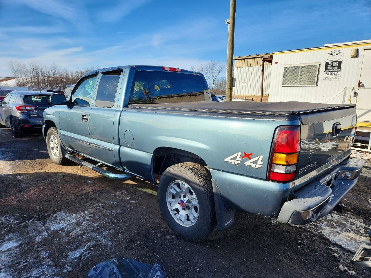 2007 GMC NEW SIERRA K1500 CLASSIC photo 2