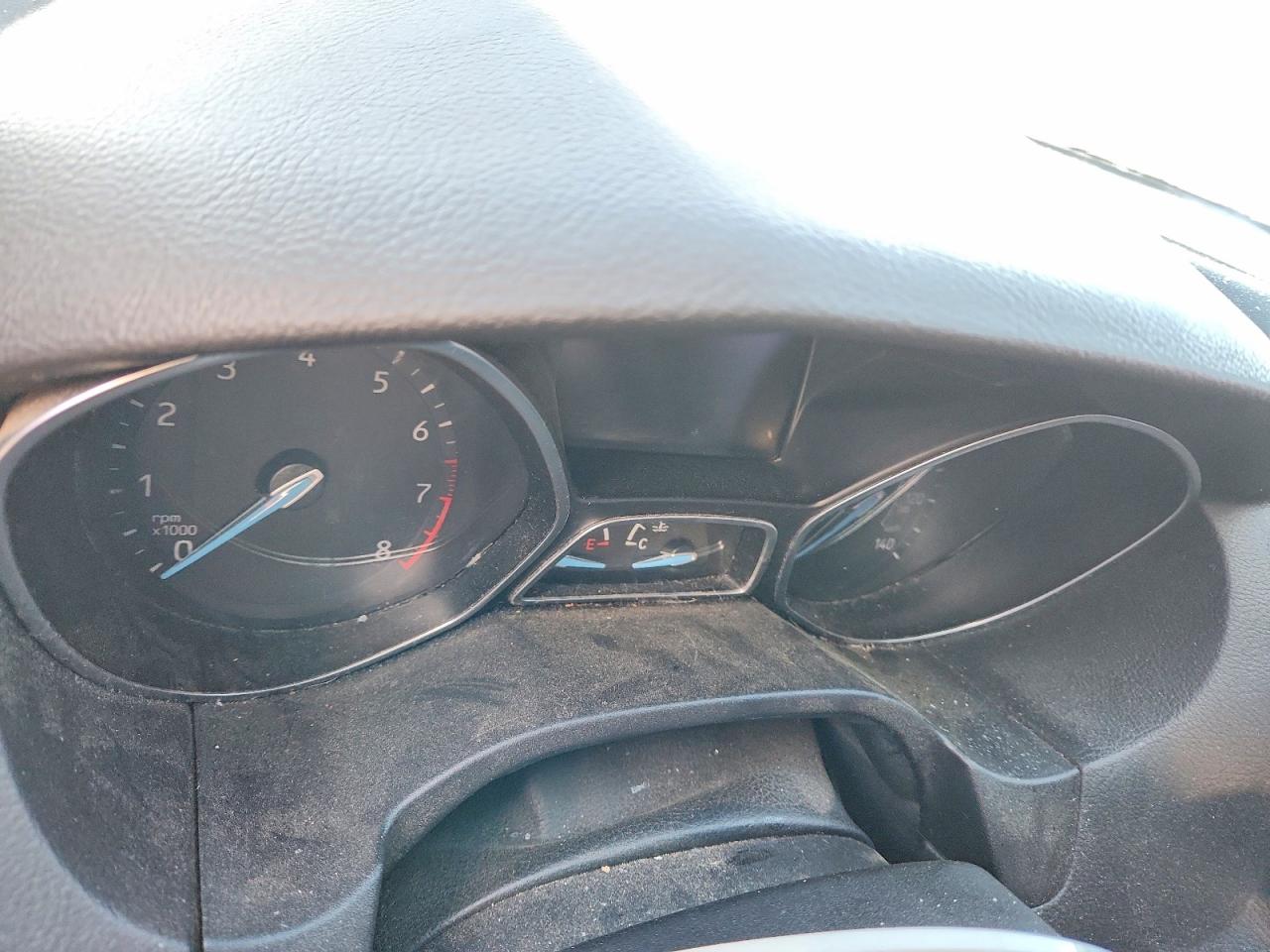 2018 FORD FOCUS SE photo 9