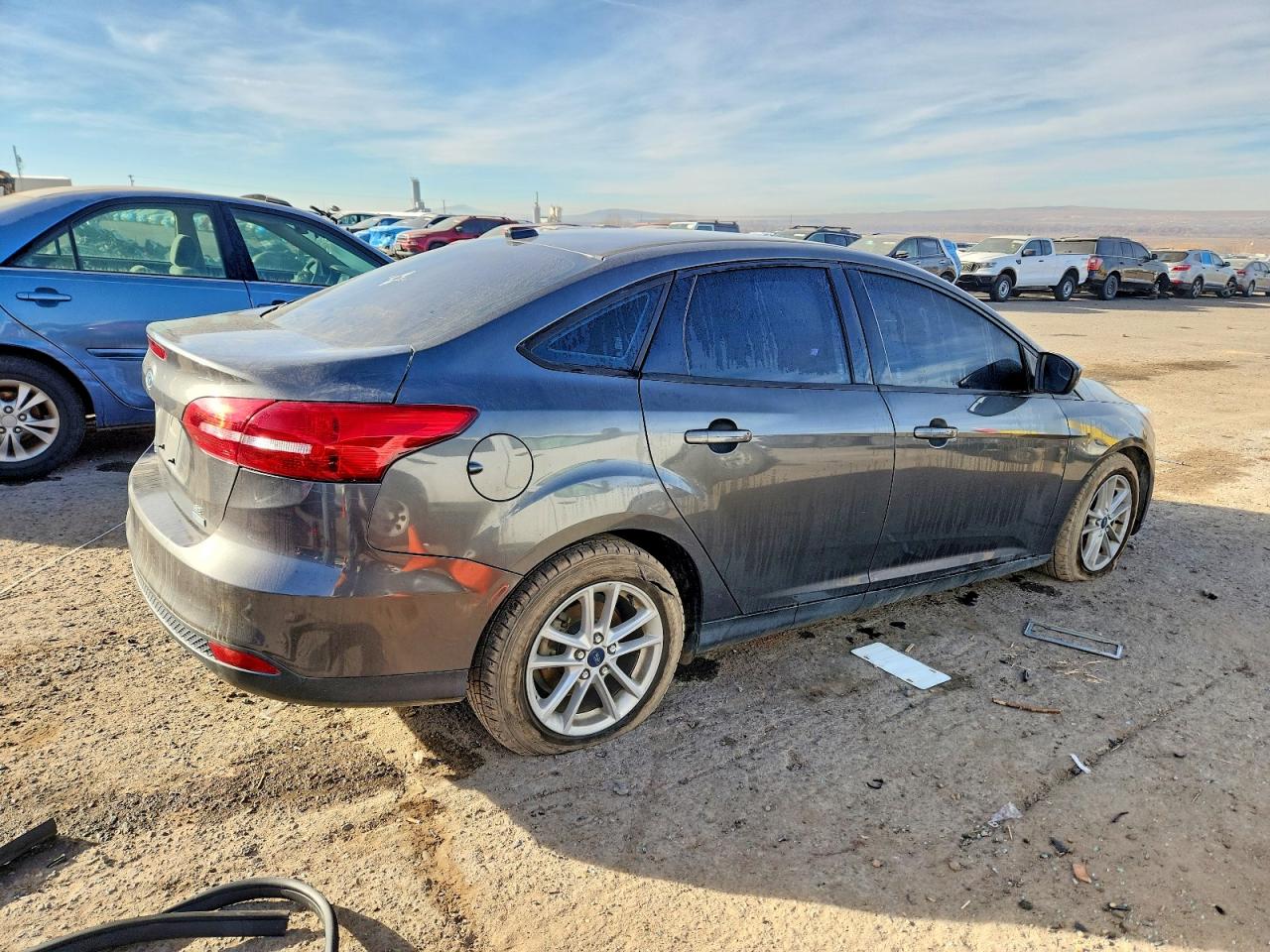 2018 FORD FOCUS SE photo 3