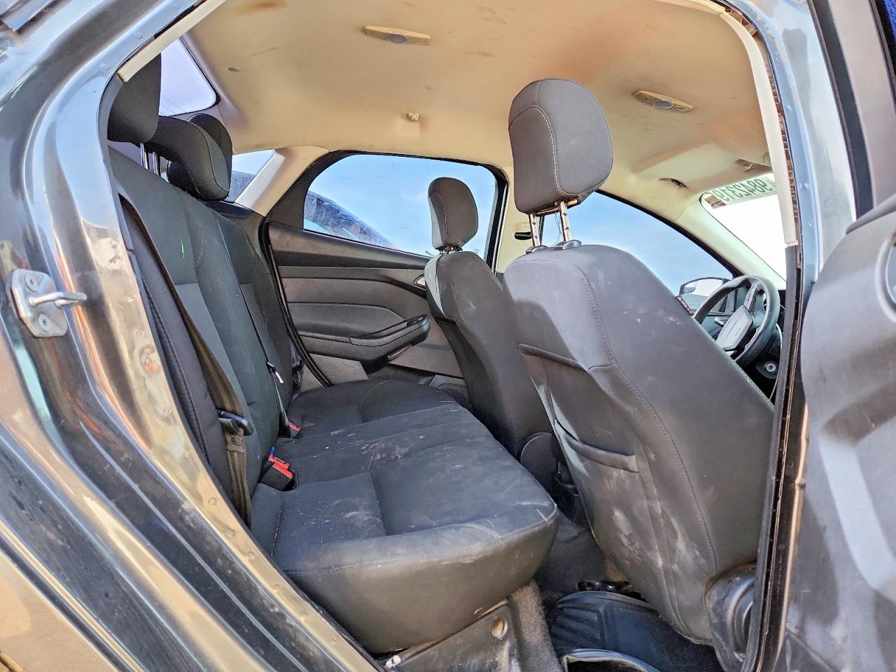2018 FORD FOCUS SE photo 10