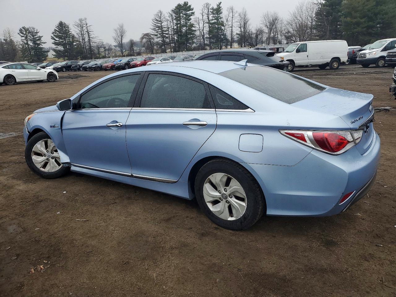 2013 HYUNDAI SONATA photo 2