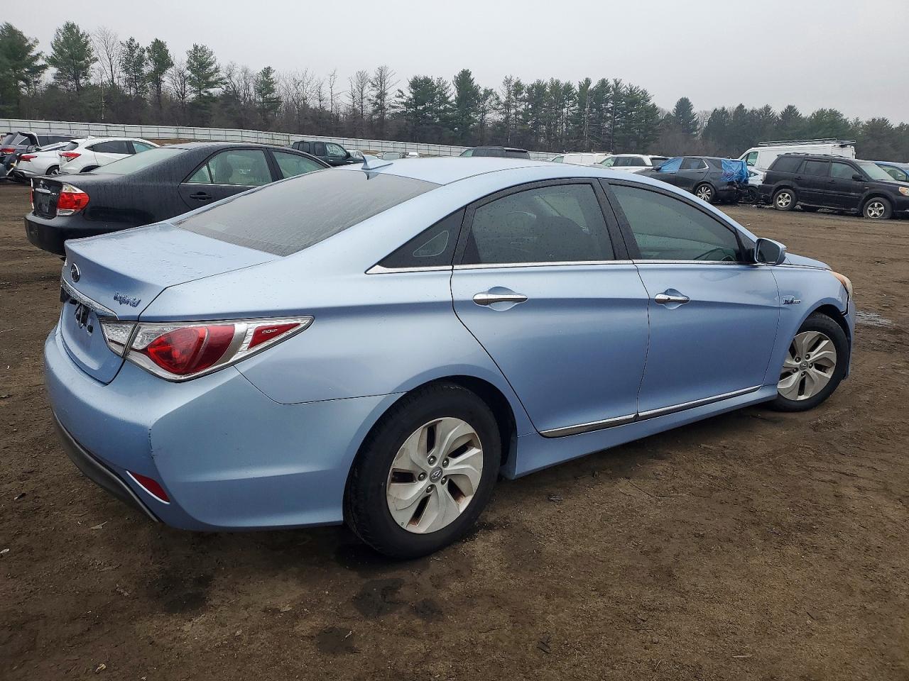 2013 HYUNDAI SONATA photo 3