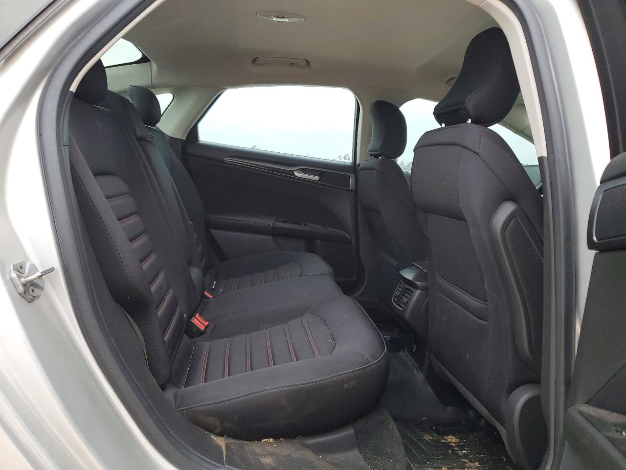 2016 FORD FUSION SE photo 10