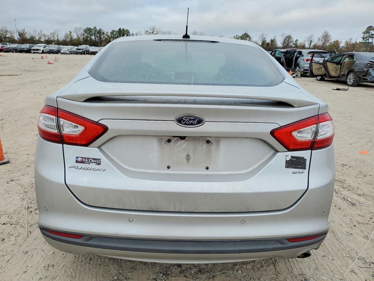 2016 FORD FUSION SE photo 6