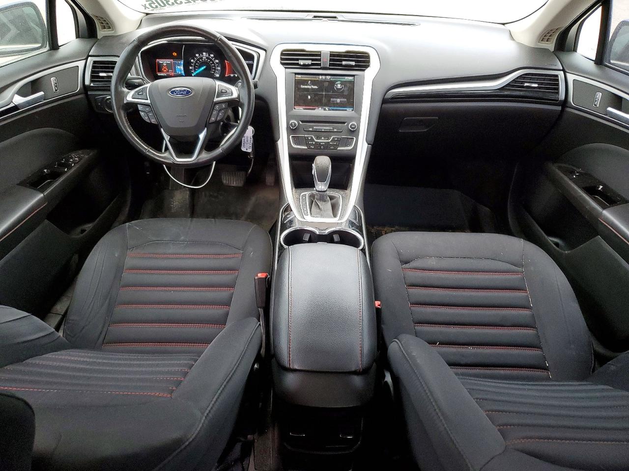 2016 FORD FUSION SE photo 8