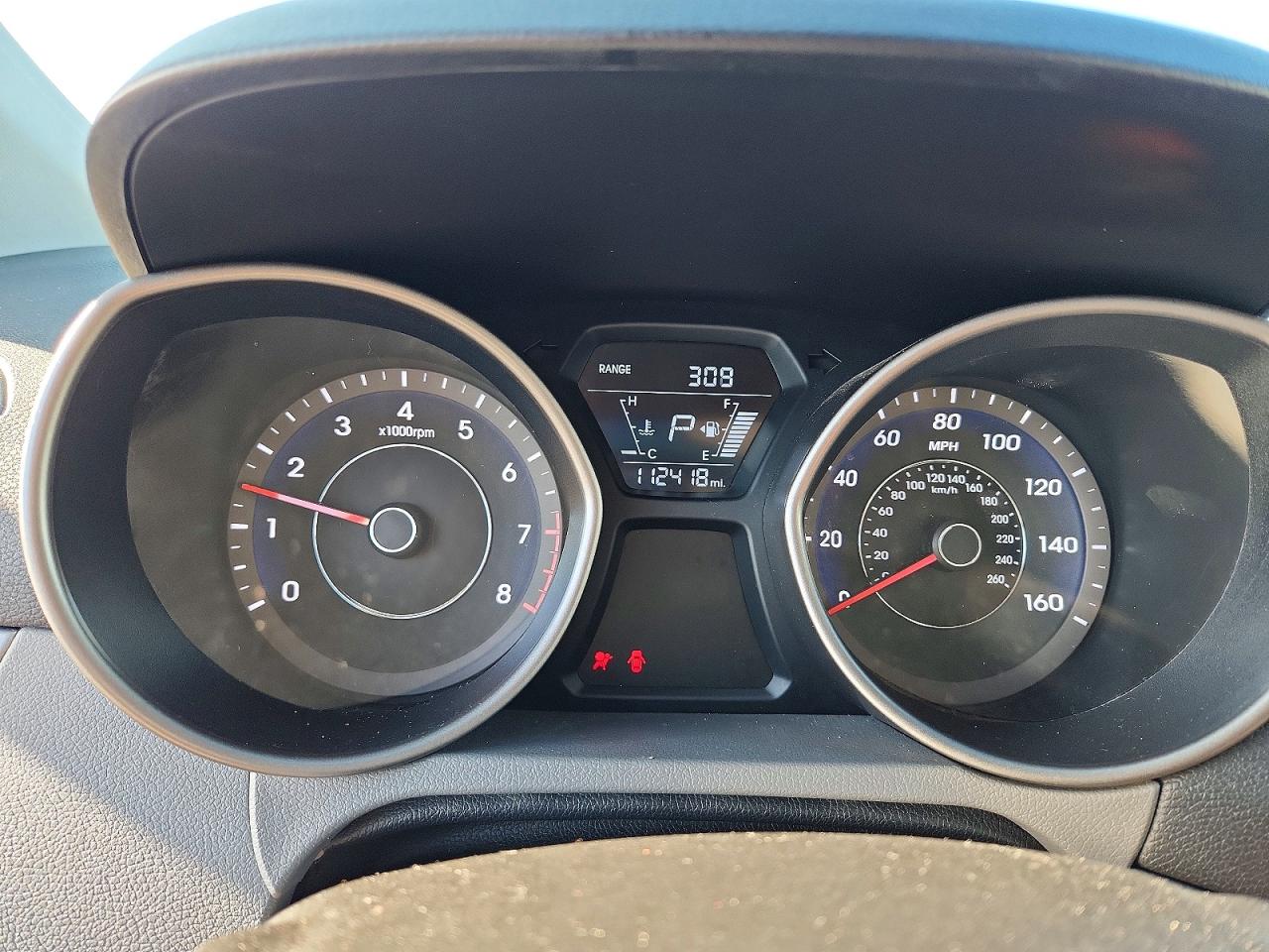2016 HYUNDAI ELANTRA SE photo 9