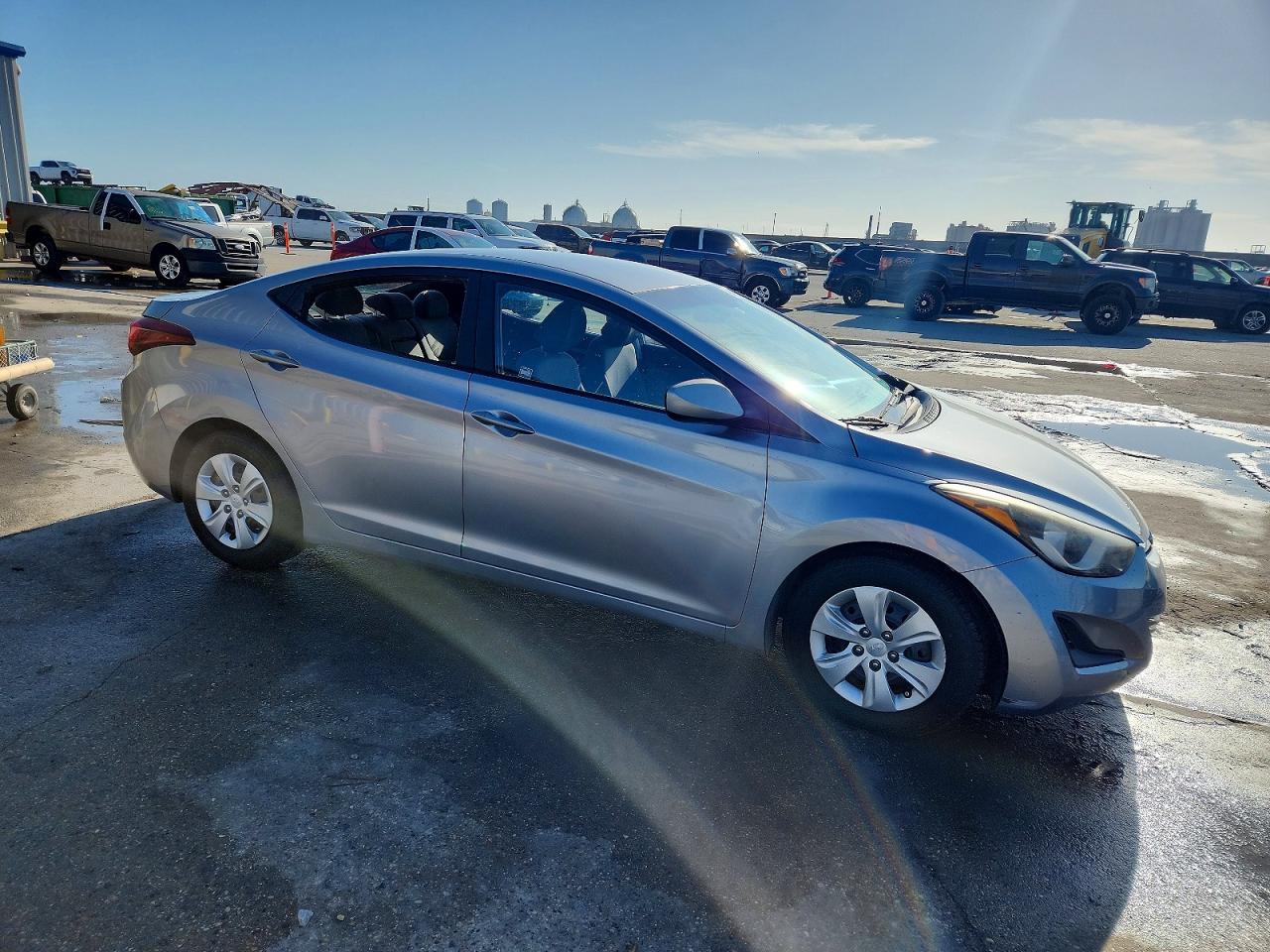 2016 HYUNDAI ELANTRA SE photo 4