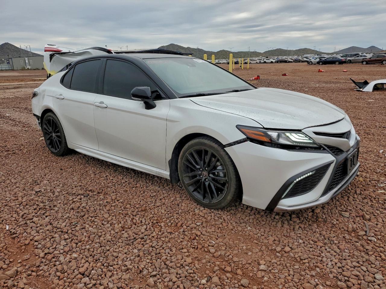 2022 TOYOTA CAMRY XSE photo 4